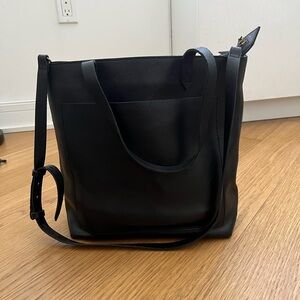 Madewell Leather Zip Up Transport Tote Size Medium in True Black